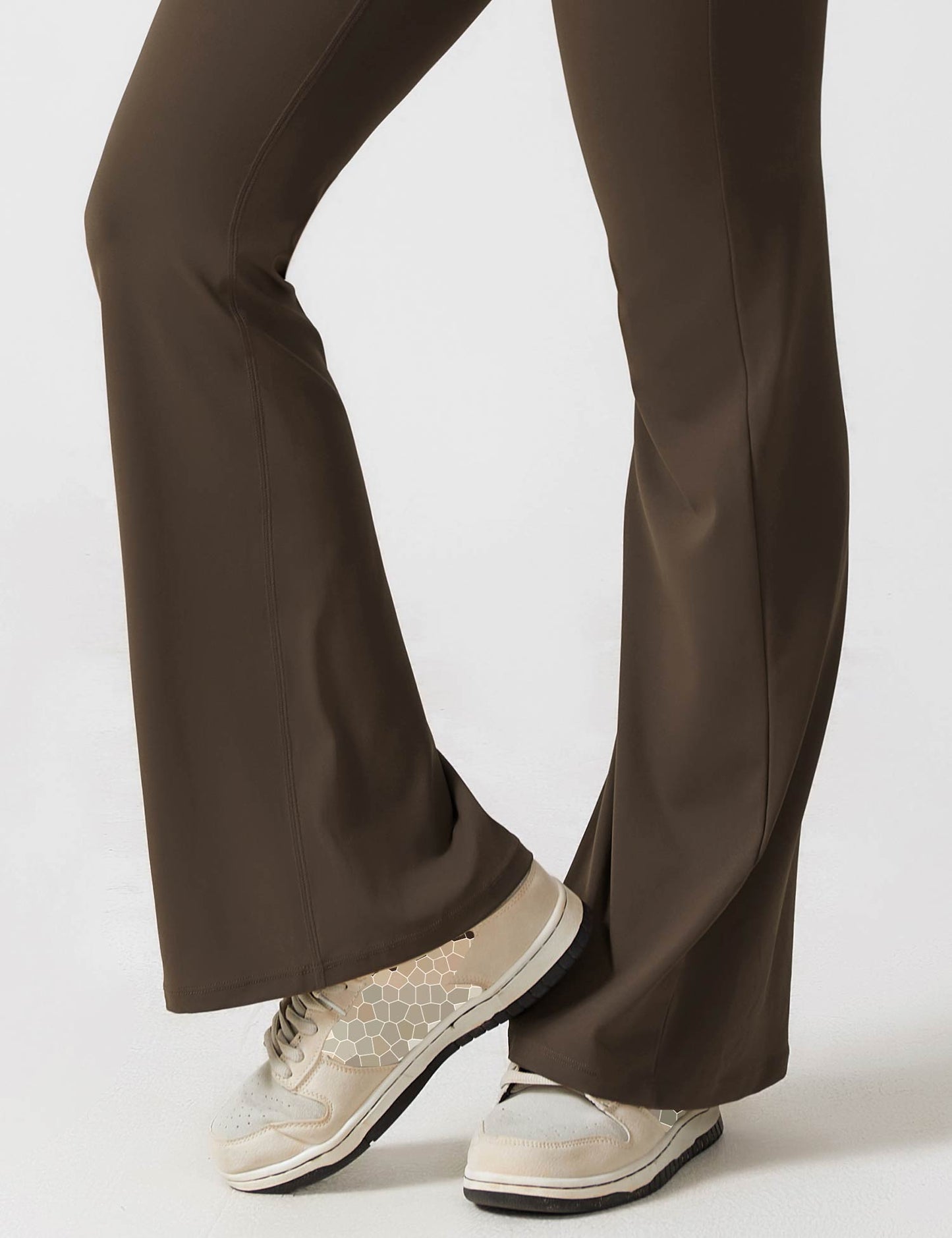 Van Wijnen Mode | Dames Jumpsuit met Flared Pijpen en V-Rug