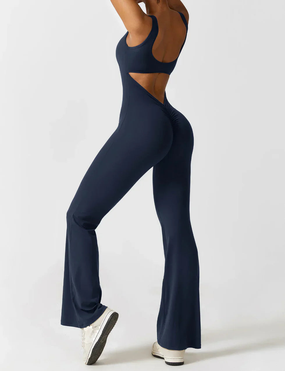 Van Wijnen Mode | Dames Jumpsuit met Flared Pijpen en V-Rug