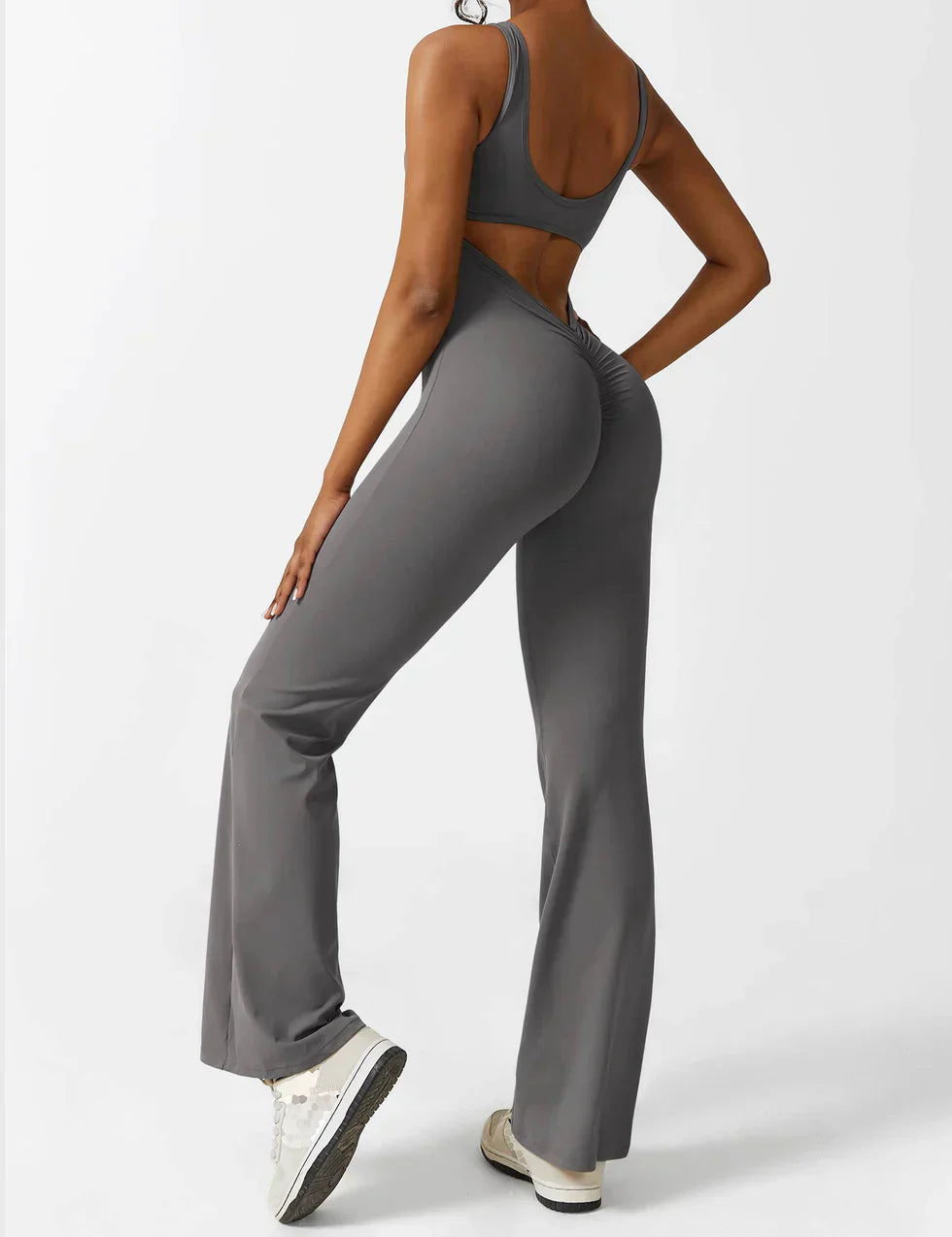 Van Wijnen Mode | Dames Jumpsuit met Flared Pijpen en V-Rug