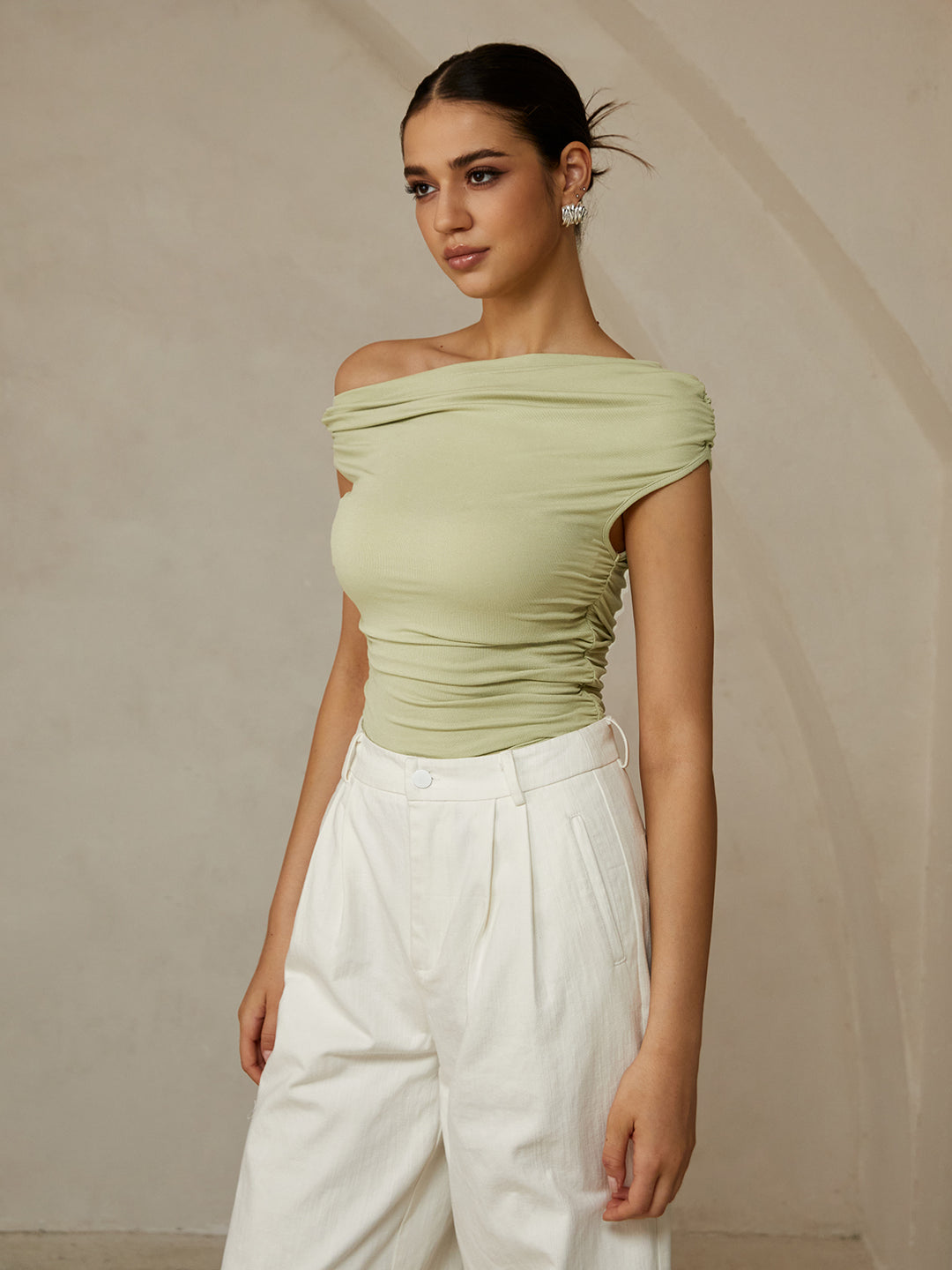 Van Wijnen Mode | Asymmetrische One Shoulder Top voor Dames
