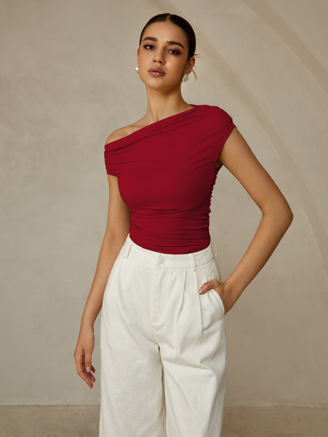 Van Wijnen Mode | Asymmetrische One Shoulder Top voor Dames